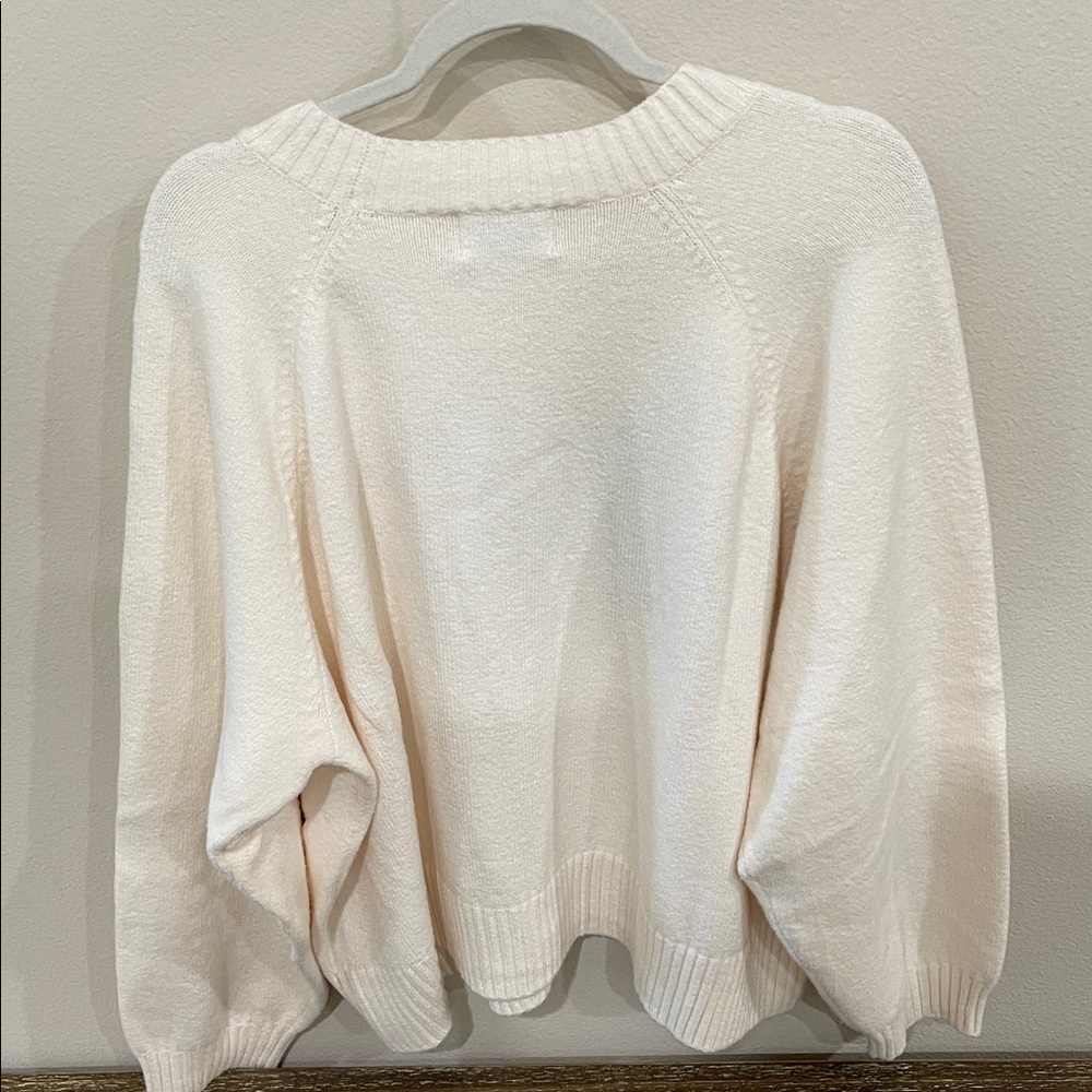 Old Navy Cream Sweater with Black 'LOVE' XXL - Picture 3 of 5